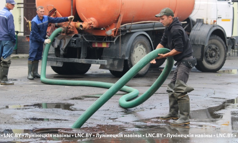 В Микашевичах приступили к реконструкции ливневки по Садовой 