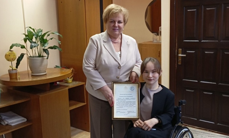 Лунинчанке вручили благодарственное письмо от Министра труда и социальной защиты и Белорусского союза женщин