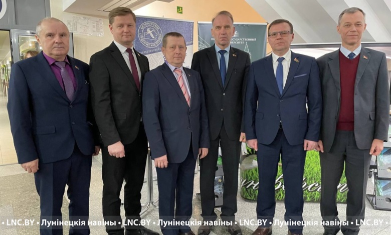 Делегация Лунинецкого района участвует во встрече с руководством Палаты представителей в Пинске