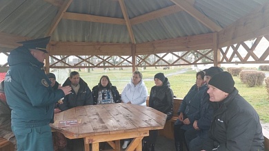 Выратавальнікі выступаюць на сходах у Лунінецкім раёне