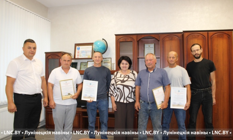 В Лунинце чествовали лучших водителей на отвозке зерна