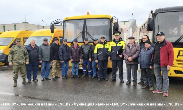 ГАИ проверяет школьные автобусы и их водителей в Лунинецком районе