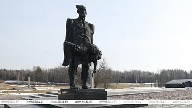 Символ вечной памяти и неутихающей боли. В Беларуси вспоминают жертв трагедии в Хатыни