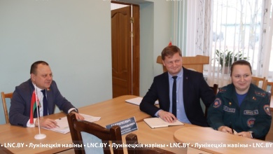 Сенатор провел приём граждан в Микашевичах