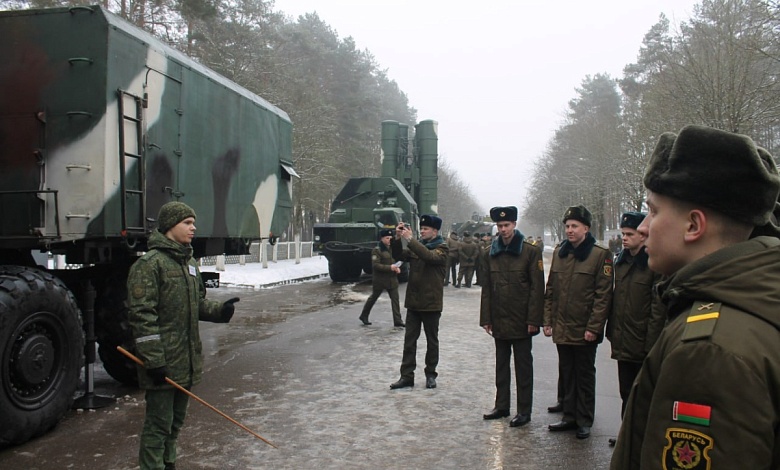Военнослужащие из Лунинецкого района отправились в Минск