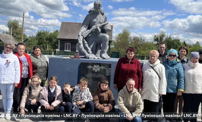Состоялся военно-патриотический тур по местам боевой славы Лунинецкого района