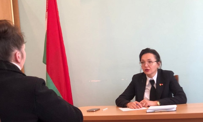 С какими вопросами обращались к председателю суда Лунинецкого района