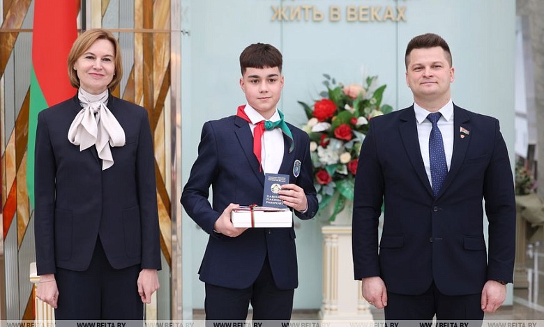 Лунинчанину вручили паспорт в Минске | Акция «Мы – граждане Беларуси!»