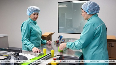 Лукашенко поздравил работников фармацевтической и микробиологической промышленности с профессиональным праздником 