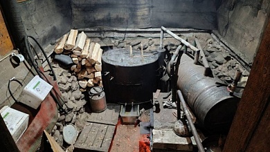 Лесник организовал мини-завод по производству самогона