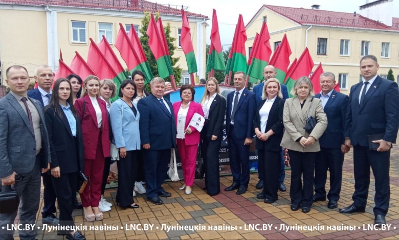 Лунинчане участвуют в Республиканской акции «Беларусь адзіная» в Кобрине