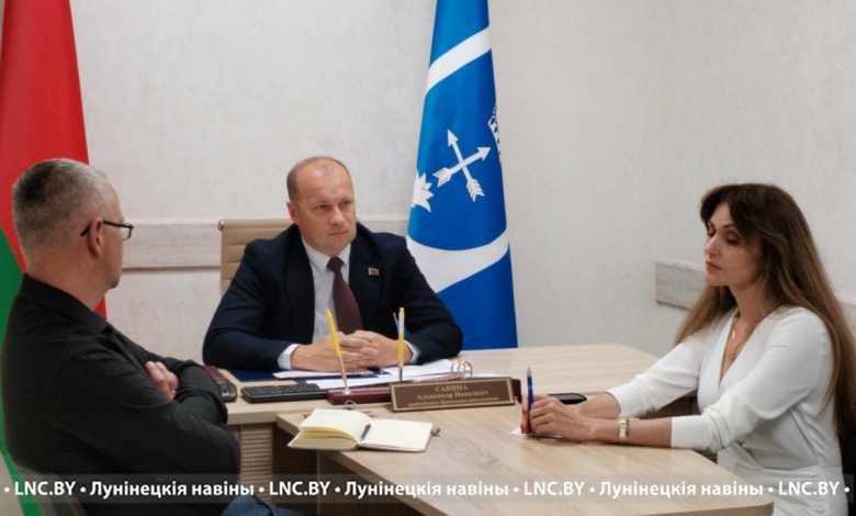 Руководитель Лунинецкого района Александр Савина провел прием граждан