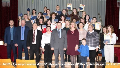 Первые выпускники 2025 года получили дипломы в Лунинецком районе!