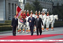 Лукашенко поговорил тет-а-тет с Ким Чен Ыном! // Первый день визита в КНДР