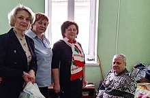 Активисты "Белой Руси" вручили лунинчанам подарки