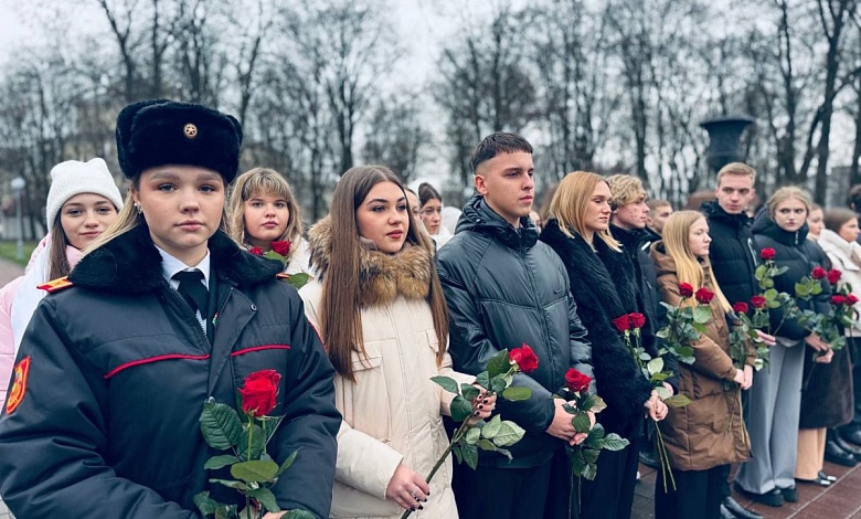 Лунинчане участвуют в молодёжном военно-патриотическом форуме