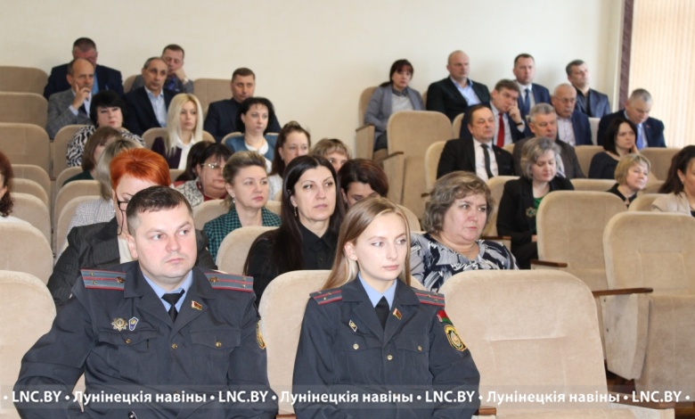 В Лунинце состоялось заседание комиссии по делам несовершеннолетних 