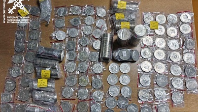 Серебряные монеты изъяли на границе у водителя автобуса "Тересполь - Брест"