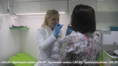 Медики осуществляют выезды на предприятия Лунинца