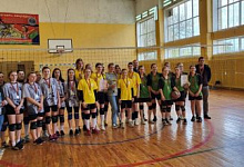 Девчата из Лунинецкого района заняли третье место в областных соревнованиях по волейболу