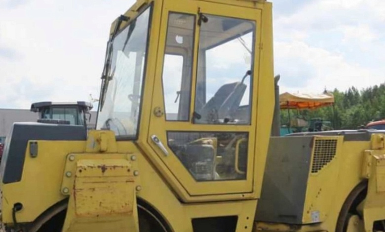 Сотни тысяч рублей! Госпредприятия брали в аренду технику и она простаивала