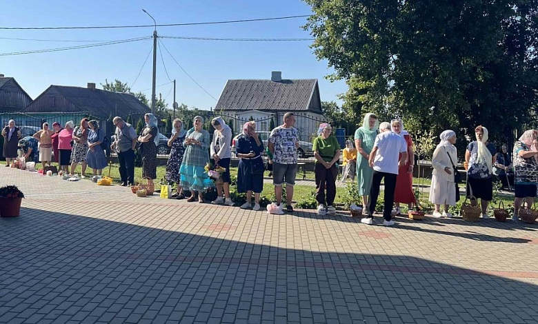 В Лунинце отметили Медовый Спас