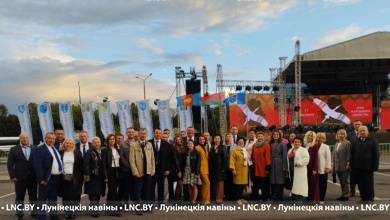 Делегация Лунинецкого района принимает участие в торжественных мероприятиях, посвященных Дню народного единства в Бресте