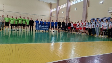 Первые поединки чемпионата Лунинецкого района по волейболу