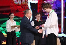 Паспорта вручили школьникам Микашевичей