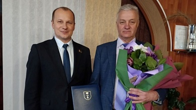 "Спасибо за труд!": в "Городокском" тепло проводили на пенсию руководителя (Лунинецкий район)