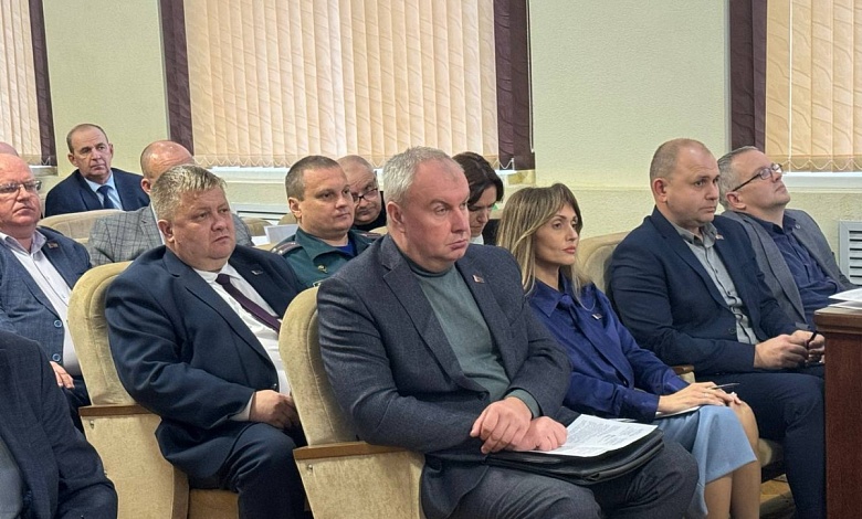 Рассмотрены вопросы охраны труда, обращений граждан и вторичной занятости в Лунинецком районе 