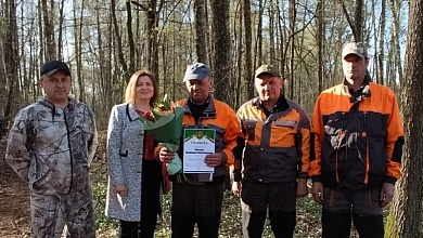 Поздравили с юбилеем прямо в лесу!