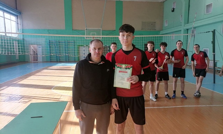 Лунинецкие гимназисты лучше всех играют в волейбол