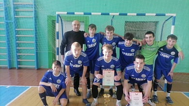 Команда из Микашевичей — победитель первенства Лунинецкого района по мини-футболу