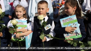 В Микашевичской гимназии имени В.И. Недведского сегодня школьный звонок впервые прозвучал для 24 юных горожан 