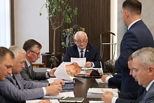 Кадровый день Петра Пархомчика: новые назначения и продление контрактов в Брестской области