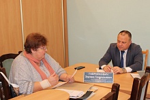 С какими вопросами обращались? Сенатор провел прием граждан в Микашевичах 