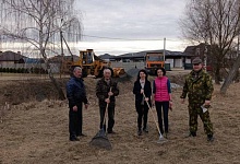 Месячник по благоустройству. Главный санитарный врач вместе с коллегами наводят порядок