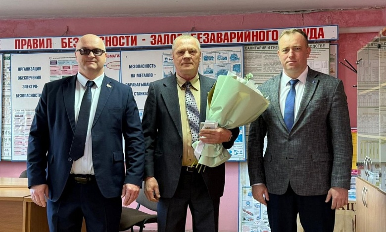 Работник ЖКХ отмечен за заслуги в преодолении последствий катастрофы на Чернобыльской АЭС