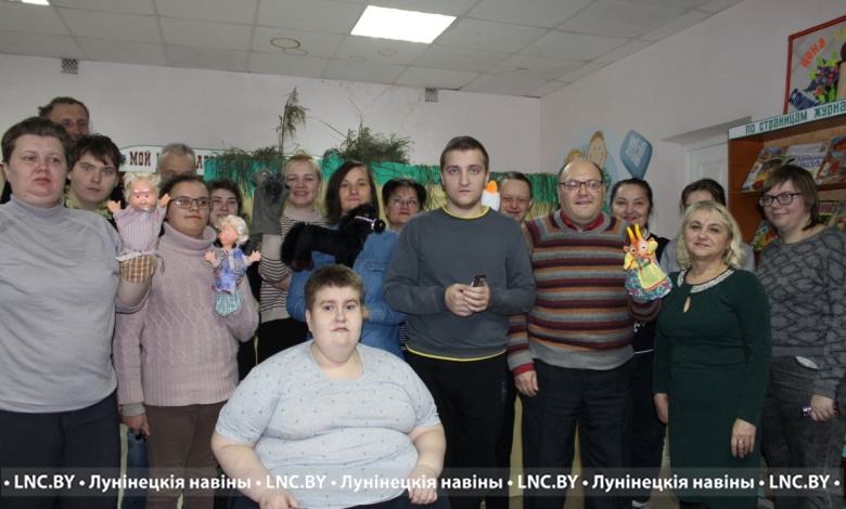 Встречу, наполненную теплотой и любовью, провели в детской библиотеке Лунинца