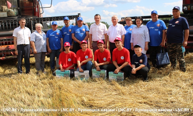 Подарки для хлеборобов: встреча с работниками «Хвоецкого»