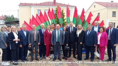 Участники республиканской акции "Беларусь адзiная" из Лунинецкого района