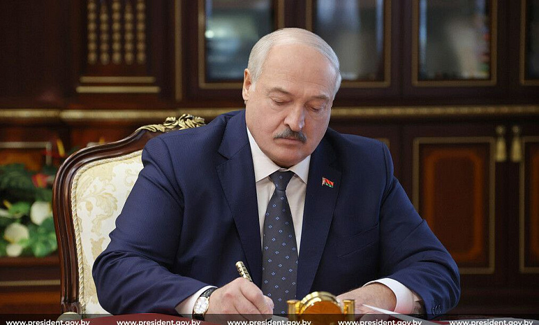Президент Беларуси подписал Указ "О повышении пенсий"