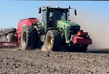 Аграрыі Лунінеччыны прыступілі да сяўбы ранніх яравых культур