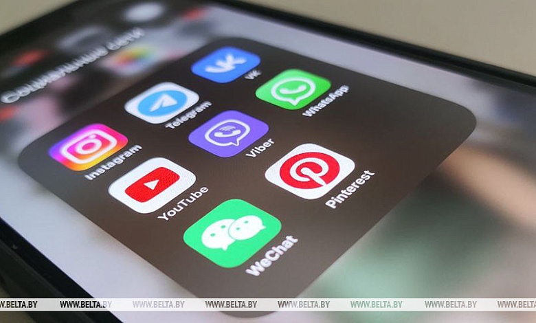 Будут ли в Беларуси вводить возрастные ограничения на соцсети, рассказал Перцов