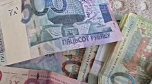 Стало известно, сколько денег белорусы тратят ежедневно