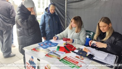 На Лунинетчине продолжается сбор подписей за выдвижение кандидатов в Президенты Республики Беларусь