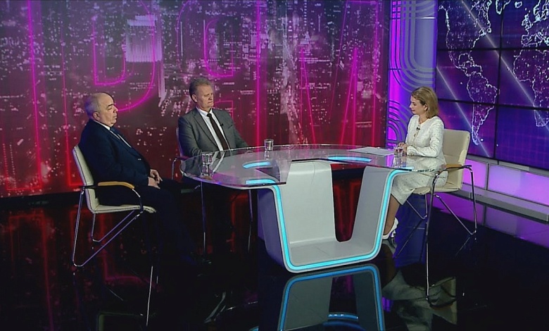 ПРОЗРЕНИЕ У БЕГЛЫХ: КУМИР ОКАЗАЛСЯ ГЛУПЫМ ЖАДНЫМ ХАМОМ. СПАСИБО САНКЦИЯМ!