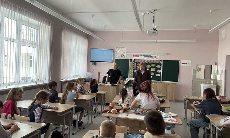 Медики пошли по школам в Лунинце