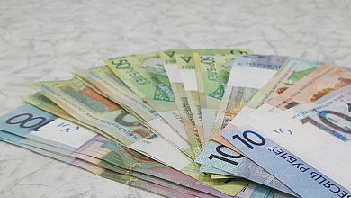 Житель Столинского района завладел деньгами почти 40 человек